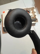Load image into Gallery viewer, JBL Live 675nc Wireless On-Ear Headphones OPENBOX